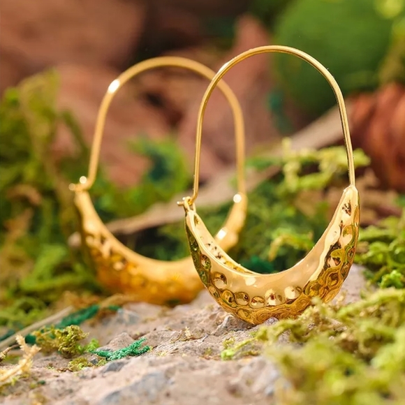 Cute Ear Hook Earrings - Picture 4 of 6